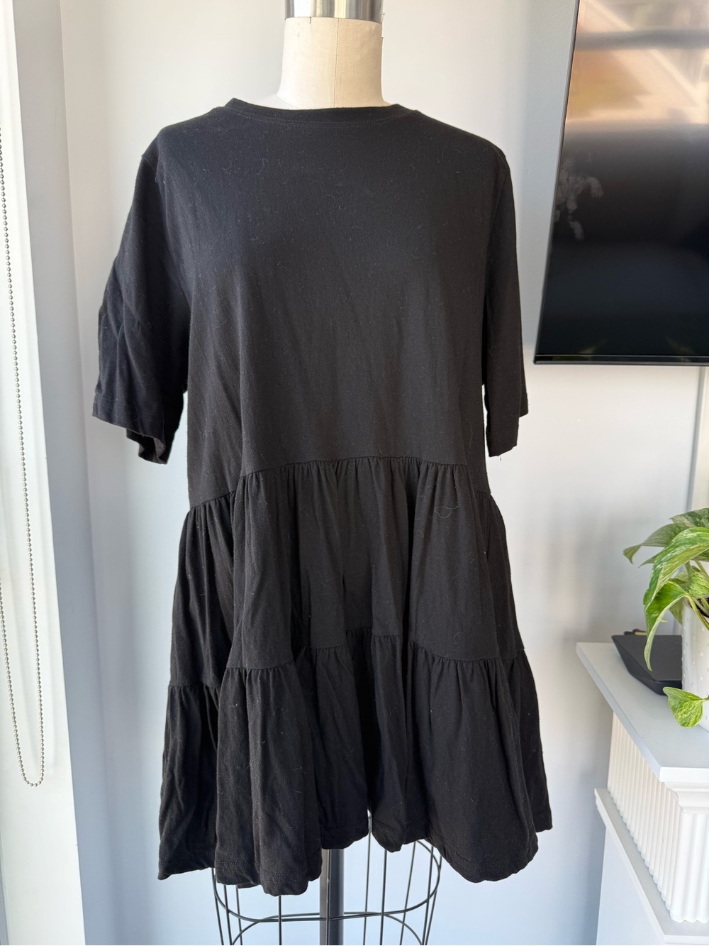 OAK + FORT Black tshirt size small